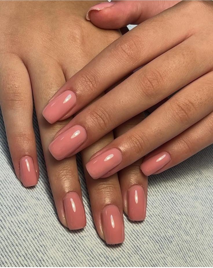 מניקור שחור אלגנטי